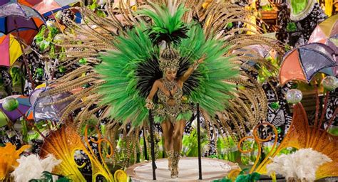 ¡El Festival Sonhos Tropicales en Río de Janeiro: Un Carnaval de Música con la Explosiva Ney Matogrosso!