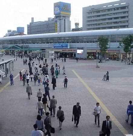 桜木町駅から横浜駅：都市の鼓動と歴史の交差点