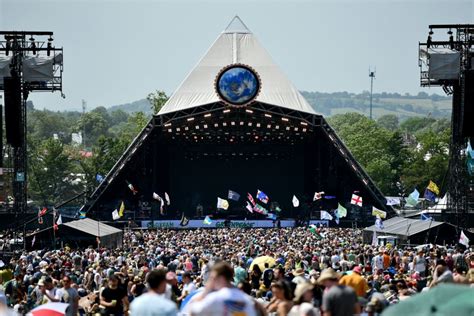 ¡El Festival de la Luna Brillante: Un encuentro musical con el carismático Glastonbury!