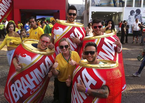 ¡El Gran Concierto de Brahma: Una Noche de Música Mística y Bailes Brasileños!